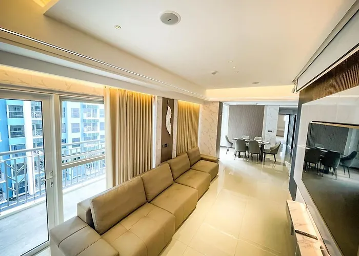 Luxury 2br Beside Okada