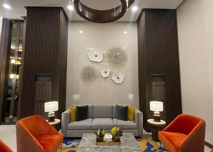 Luxury 2br Beside Okada Manilla