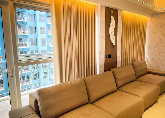 Luxury 2br Beside Okada Manilla