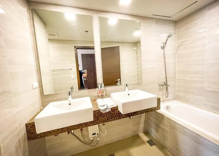 Luxury 2br Beside Okada Appartement Manilla