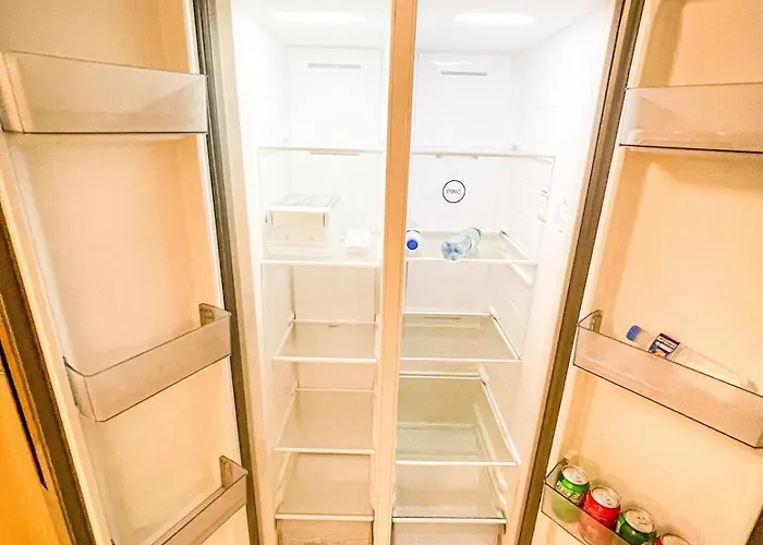 Luxury 2br Beside Okada Appartement